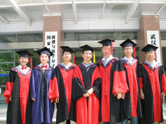 2007年徐君、侯广进、张利民、曾丹林、杨永霞博士毕业，邬忠琴硕士毕业.png